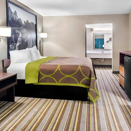 Super 8 By Wyndham Columbia-2
