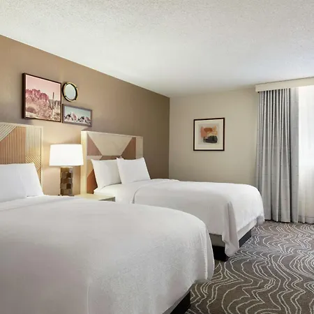Embassy Suites By Hilton Phoenix Tempe-3
