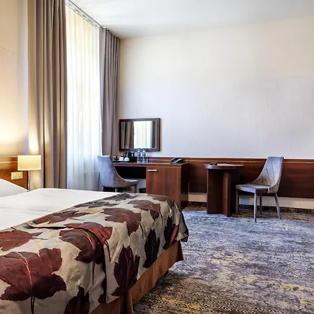 Hotel Rezydent-3