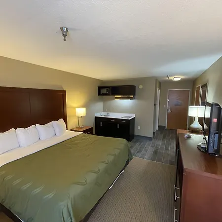Quality Inn & Suites I-40 East-2