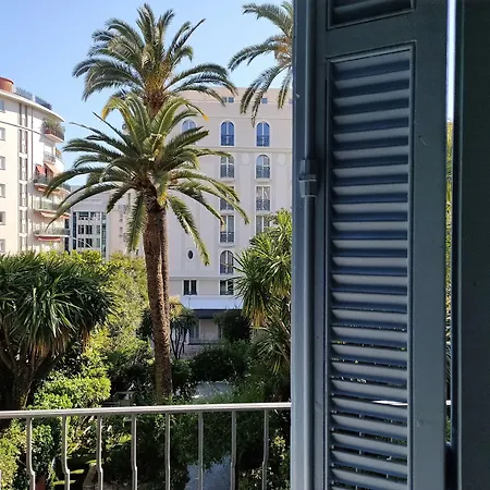 Hotel De Provence-3