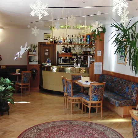 Hotel Villa Emilia-3