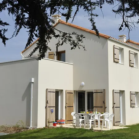 Residence Goelia Les Grands Rochers-3
