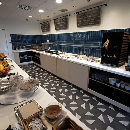 Travelodge Madrid Metropolitano-2