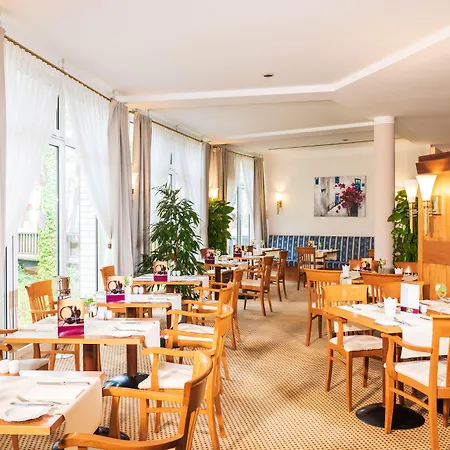 Bel Air Strandhotel Glowe-3