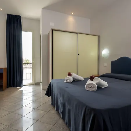 Hotel Scarlet-3