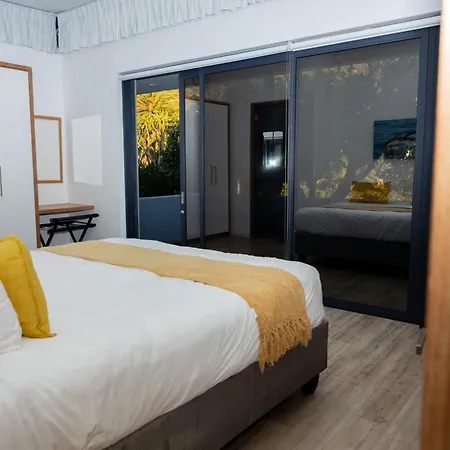 Sea Star Rocks Boutique Hotel-3