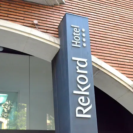 Atenea Rekord Suites Barcelona-3
