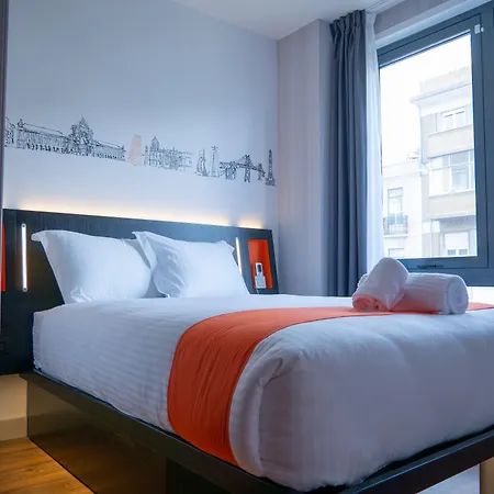 Easyhotel Lisbon-2
