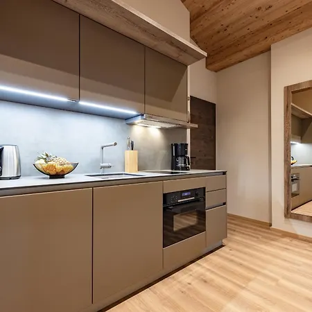 Kristall Apartments-3