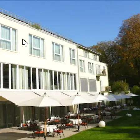 Ramada By Wyndham Duesseldorf Ratingen-3