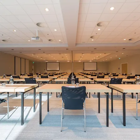 Crowne Plaza Utrecht - Central Station By Ihg-3