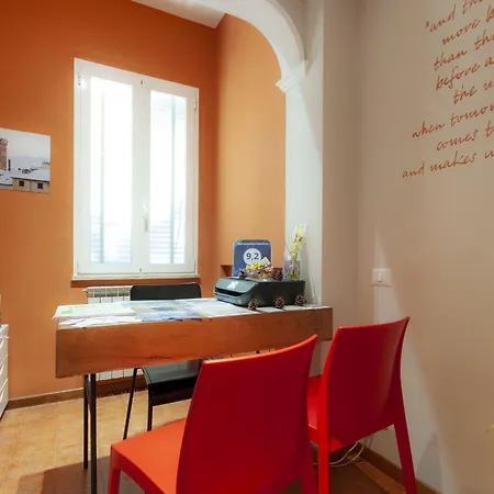B&B Cento Passi Dalle Mura-3