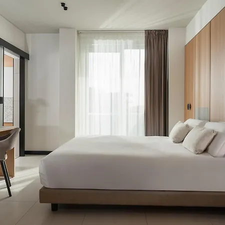 Aqua Hotel-2