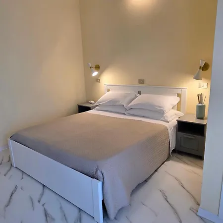 Hotel Mondial-3