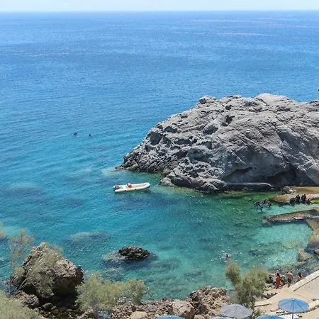Castelia Bay Hotel-3