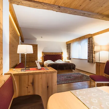 Garni Hotel Rosengarten B&B-2