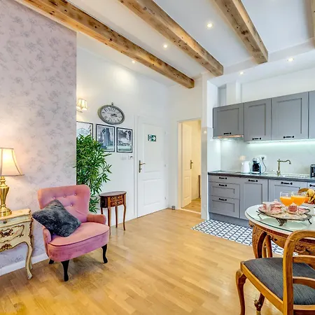 Le Monde - Vintage Accommodation-3