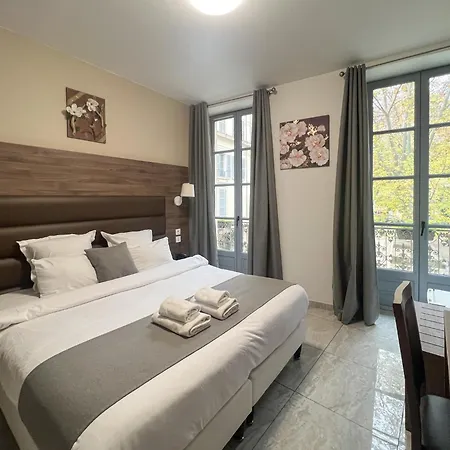 Square Hotel-3