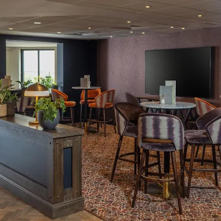 Hampshire Court Hotel & Spa-3