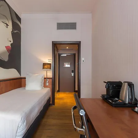 Leonardo Hotel Utrecht City Center-3