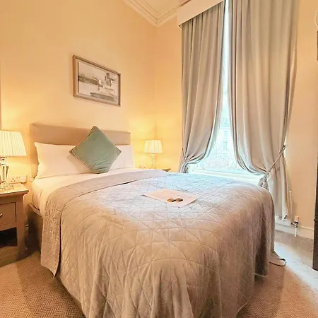 Waterloo Lodge-2