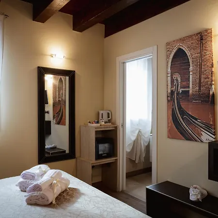 Piccola Venezia Room-2
