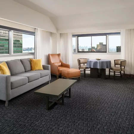 Millennium Hilton New York One Un Plaza-2