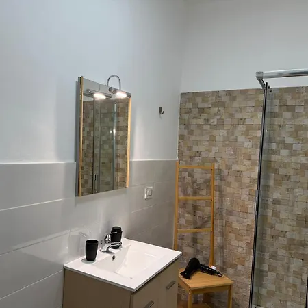 1402 Rooms-3