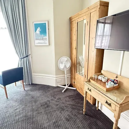 Brighton House-3