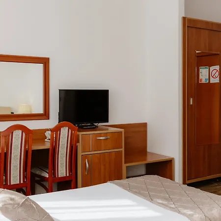 Hotel N-2