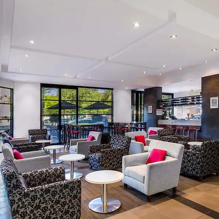 Mantra Hindmarsh Square-3