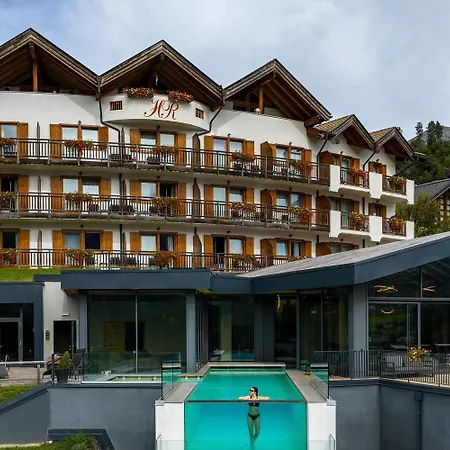 La Roccia Wellness Hotel-3