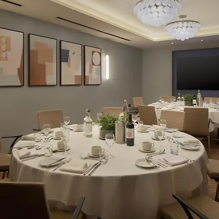 Doubletree By Hilton London - West End-2