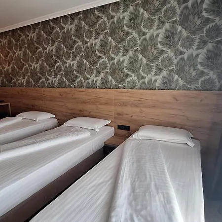 Budapest Hotel - Free Parking-3