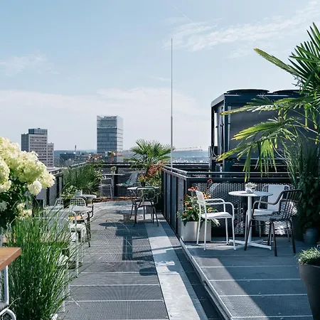 Ruby Luna Hotel Dusseldorf By Ihg-2