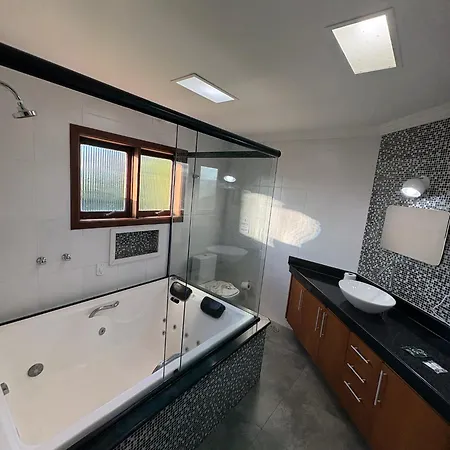 Pousada Bliss House - Opções de suites com hidromassagem-2