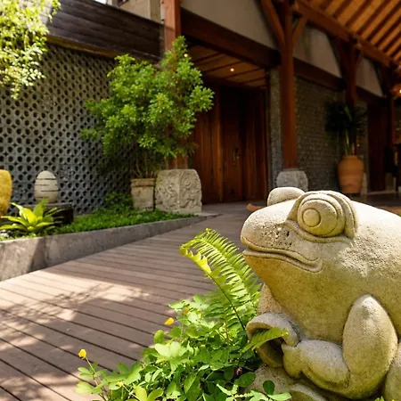 Yulia Village Inn Ubud-2