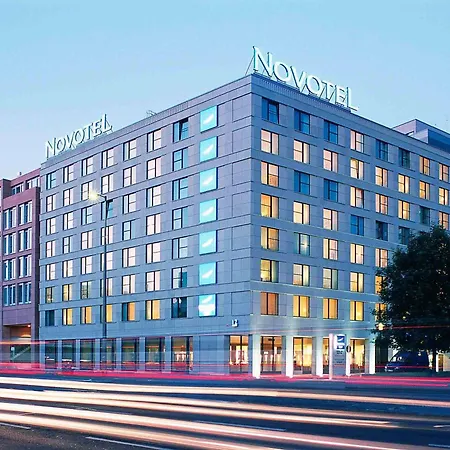 Novotel Berlin Mitte-3
