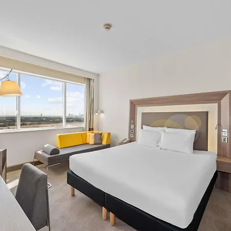 Novotel Dubai World Trade Centre-2