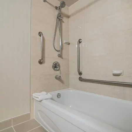 Holiday Inn Vancouver-Centre Broadway By Ihg-3
