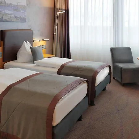 Ramada By Wyndham Dresden-3