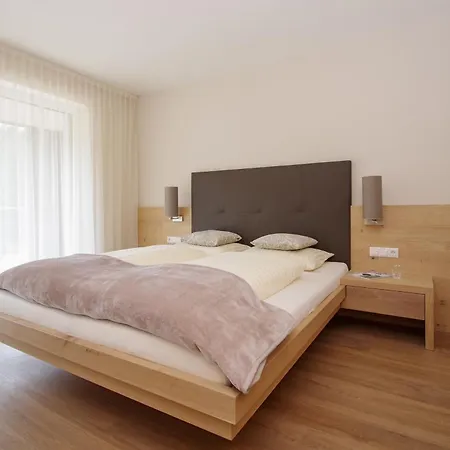 Apartment Hotel Christine-3