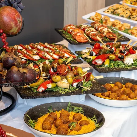 Holiday Inn Frankfurt Airport By Ihg-2