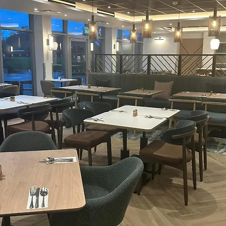 Holiday Inn London Luton North-2