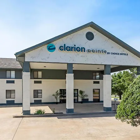 Clarion Pointe Springfield Southeast-3