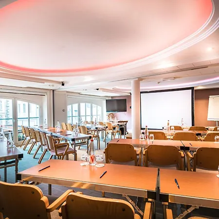 Hotel France Et Chateaubriand-2