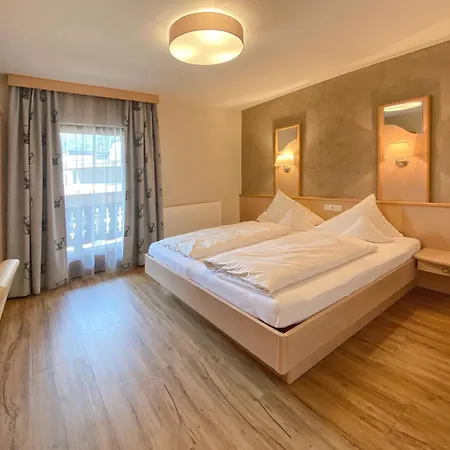 Pension Garni Hochmoos-3