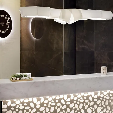 Moevenpick Hotel Apartments Downtown Dubai-3