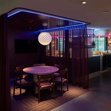 Ibis Styles Sydney Central-2